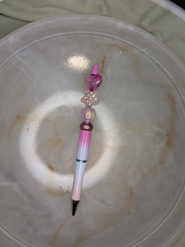 Ombre pink heart beaded pen